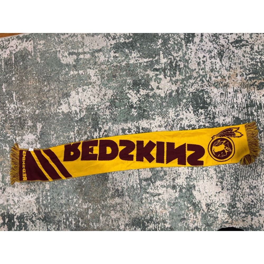 Forever Redskins Scarf - Picture 2 of 3